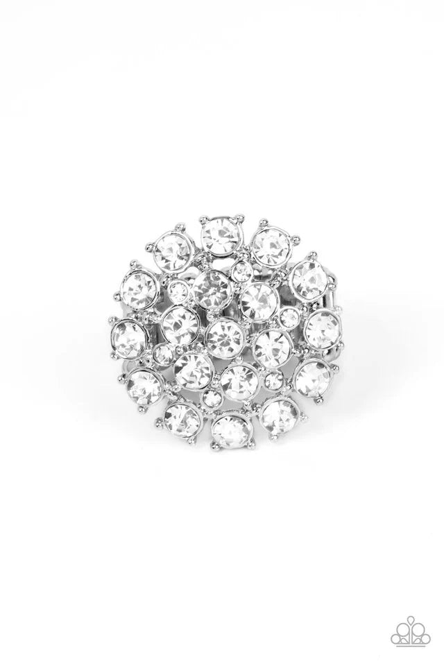 Paparazzi Ring ~ SELFIE-Confidence - White