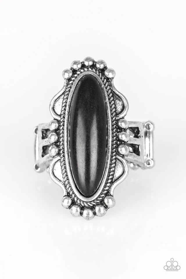 Leave No Trace - Black Ring - Paparazzi