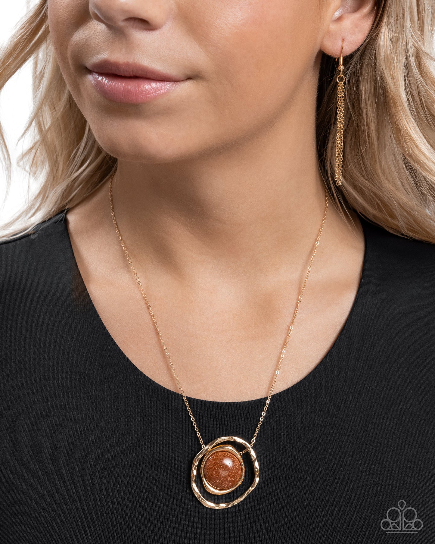 Paparazzi - Gentle Glitter - Gold Necklace