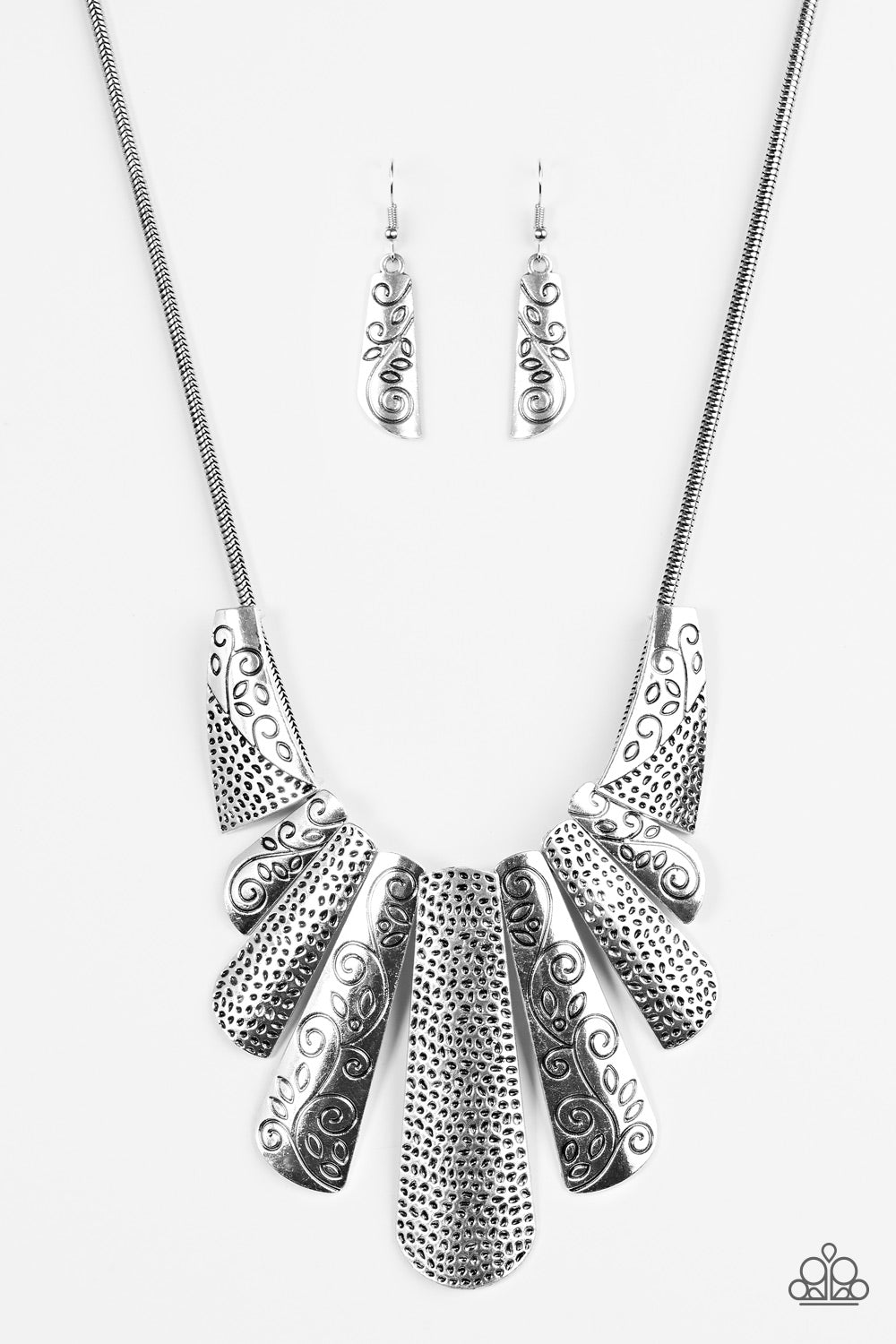Paparazzi Necklace Untamed - Silver