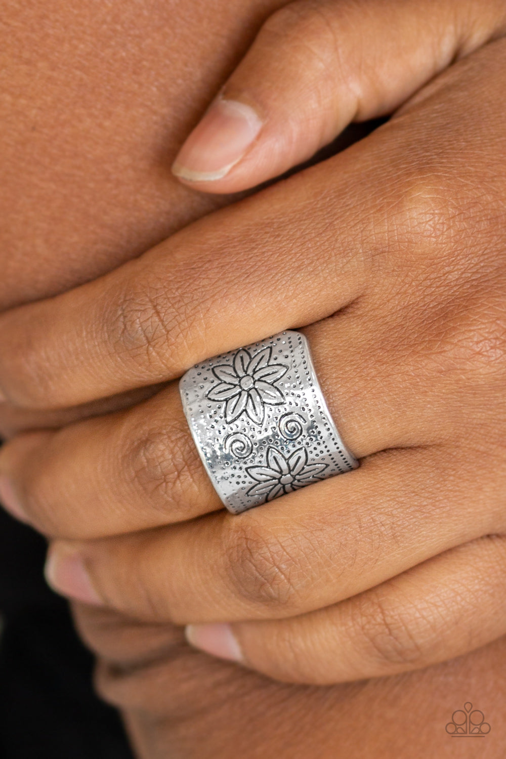 Wild Meadows - Silver Paparazzi Ring