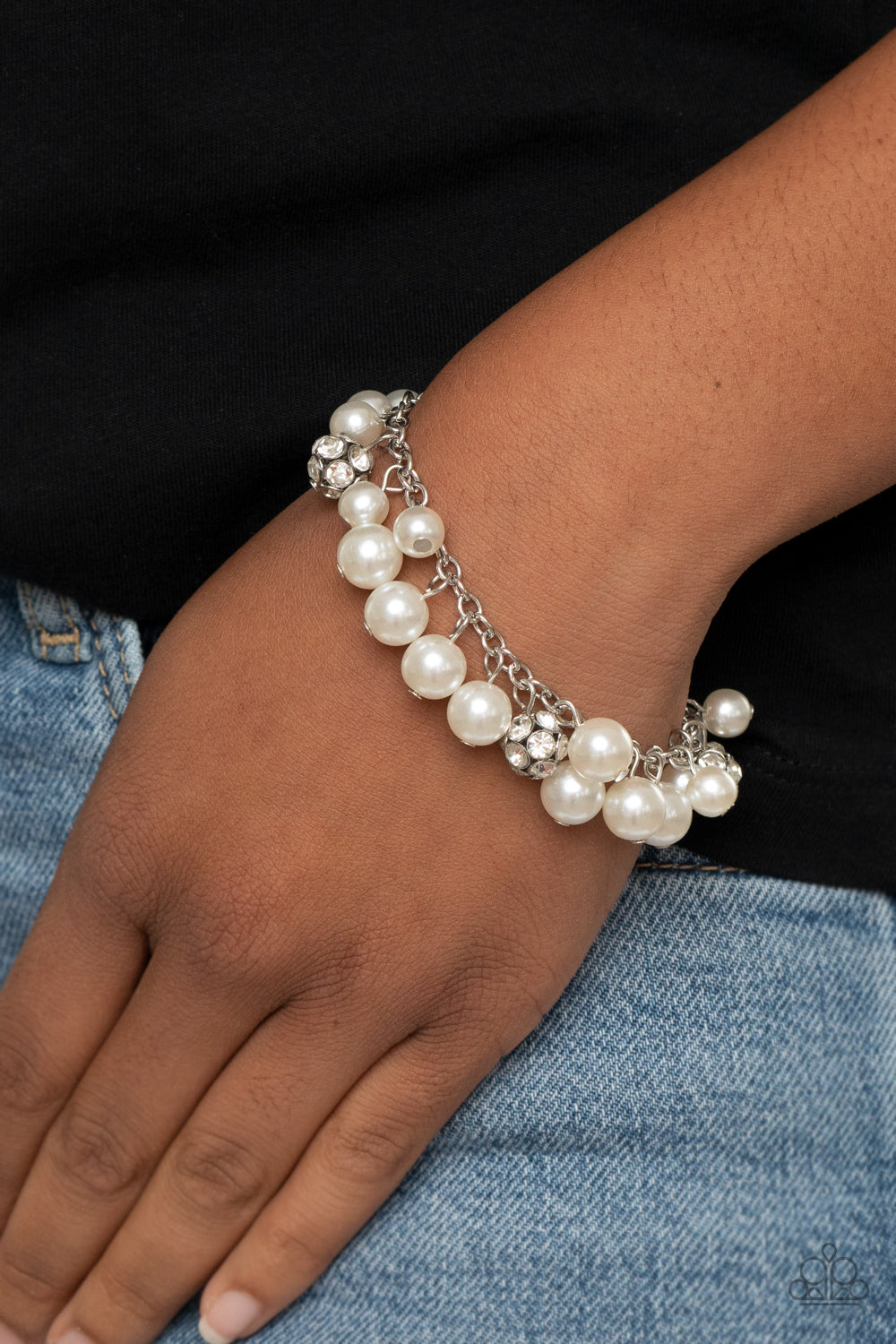 The GRANDEUR Tour - White Bracelet - Paparazzi