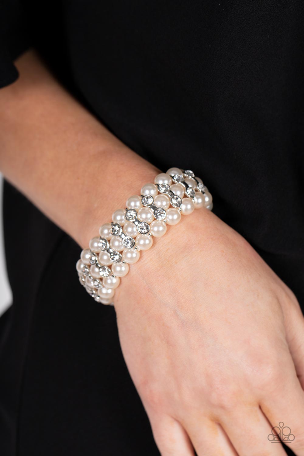 Paparazzi - Eiffel Tower Elegance - White Bracelet