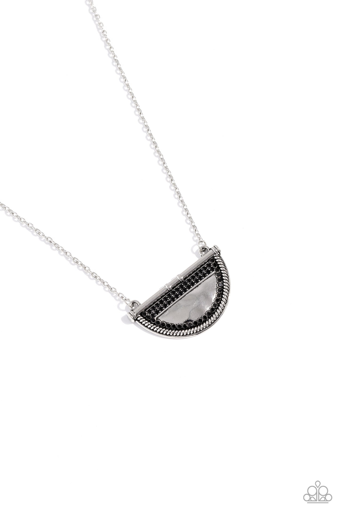 Paparazzi - Raise Your Banner - Black Necklace