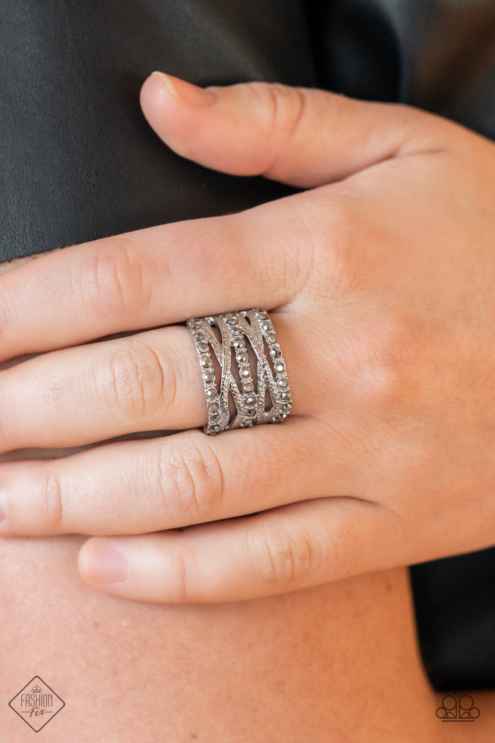 Paparazzi Unthinkable Twinkle - Silver Ring