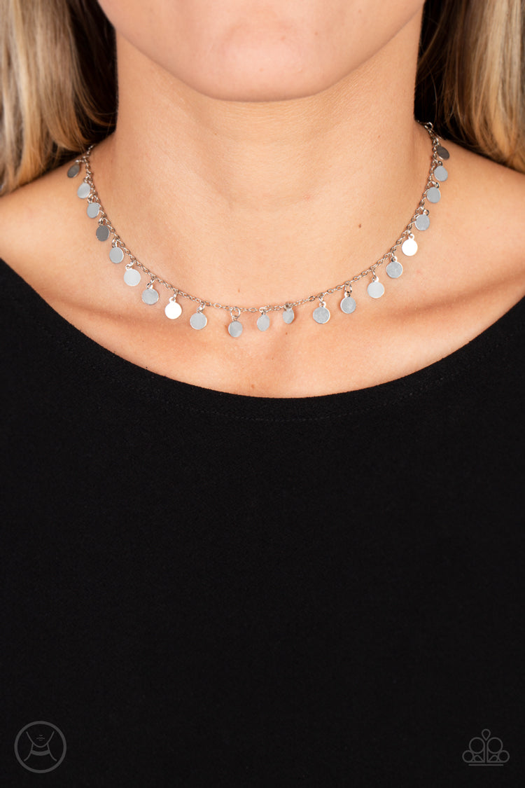 Paparazzi - Champagne Catwalk - Silver Choker