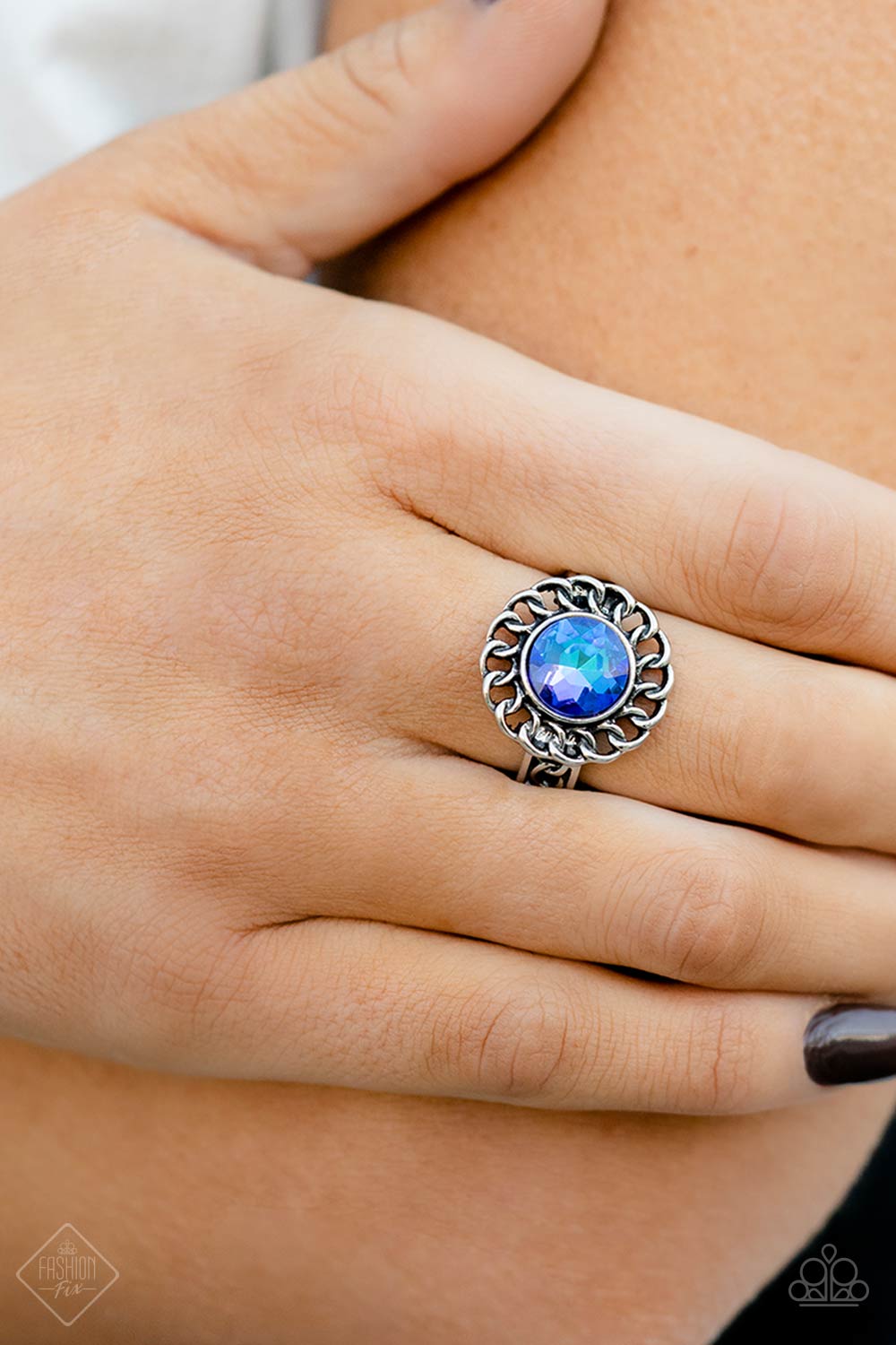 Paparazzi - Round Table Runway - Blue Ring