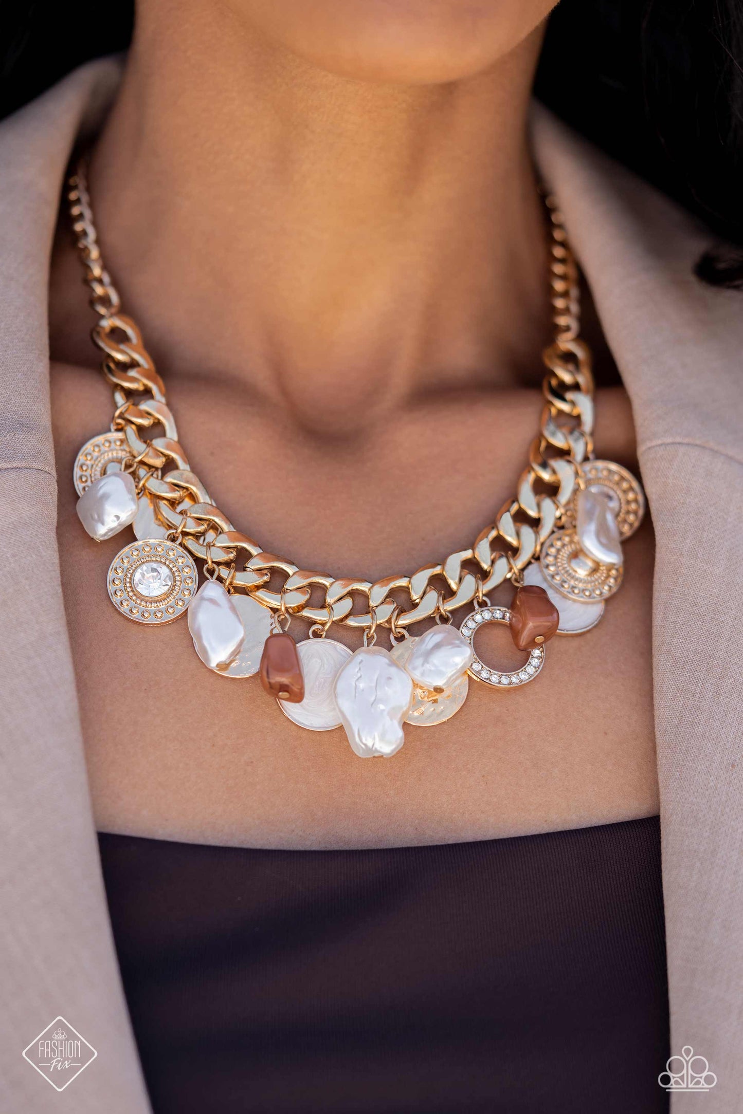Paparazzi - Fiercely 5th Avenue - Fashion Fix Set TIMELESS