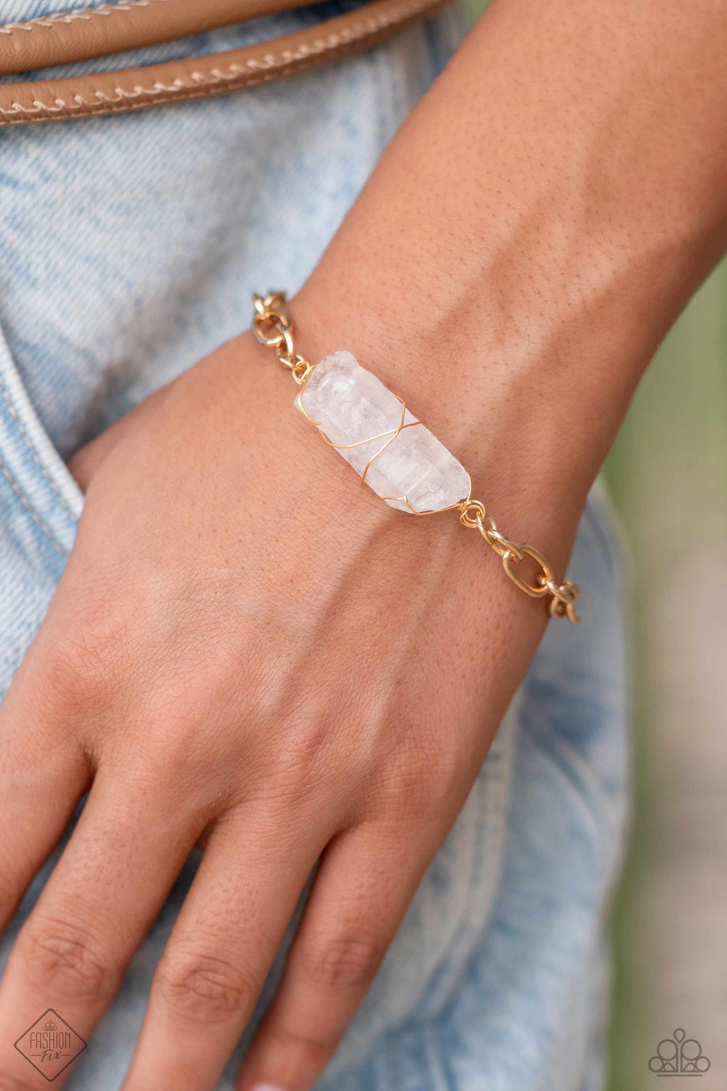 Paparazzi - Mineral Merit - Gold Bracelet