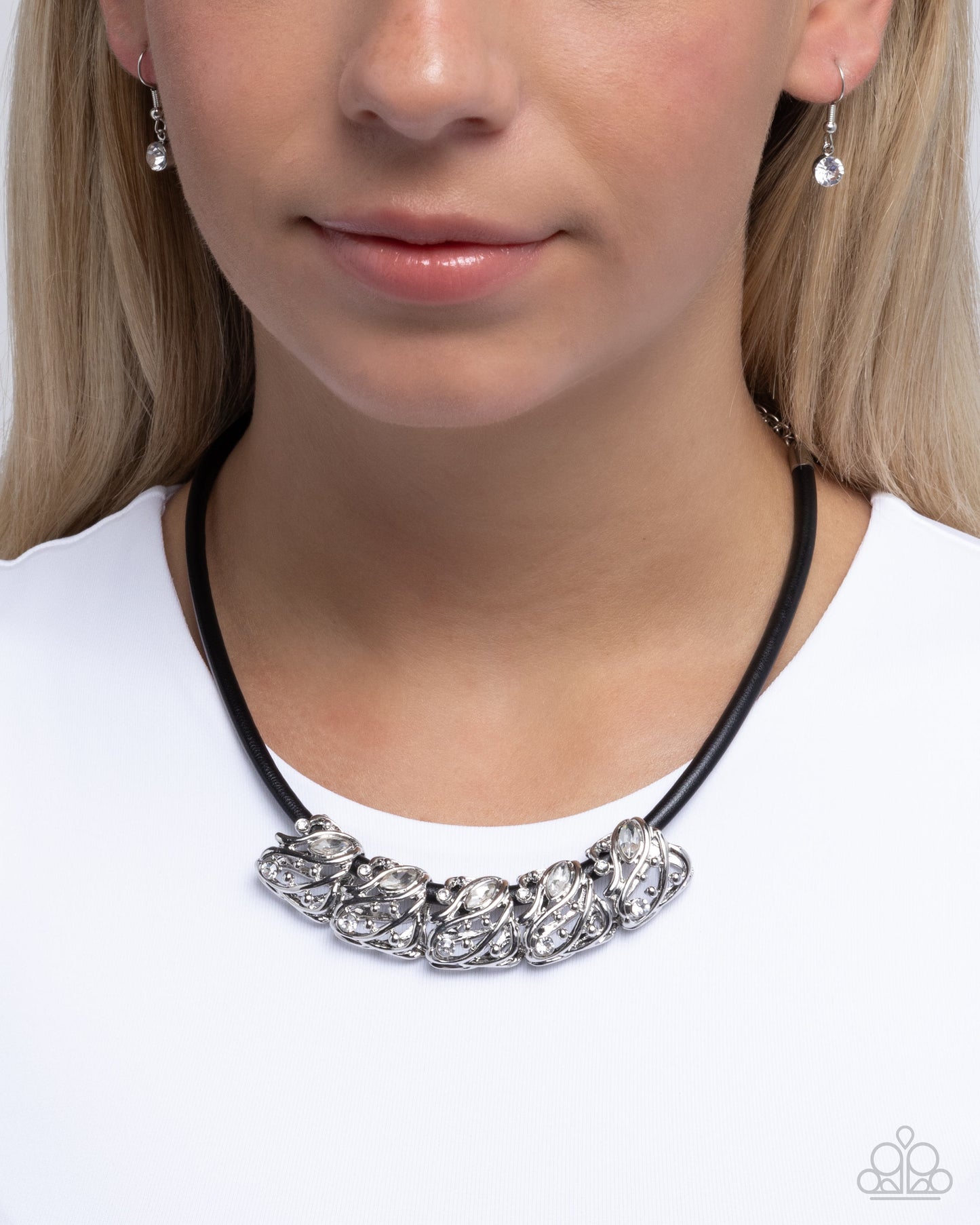 Paparazzi Sprig Shimmer - Black Necklace