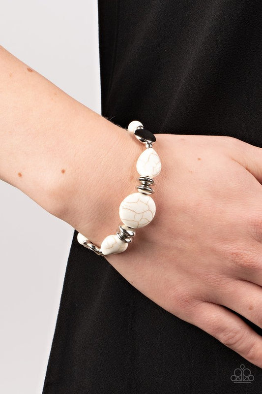 Paparazzi - Mesa Vista - White Bracelet