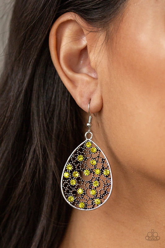 PAPARAZZI - Dazzling Dew - Yellow Earrings