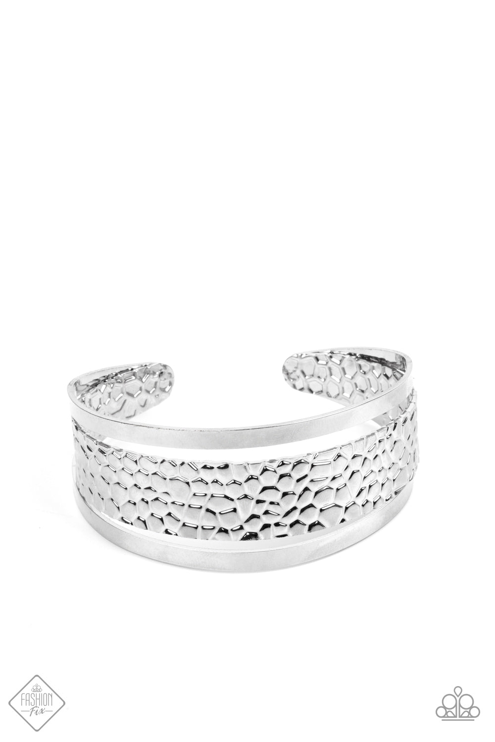 Paparazzi Cuff Jungle Jingle - Silver