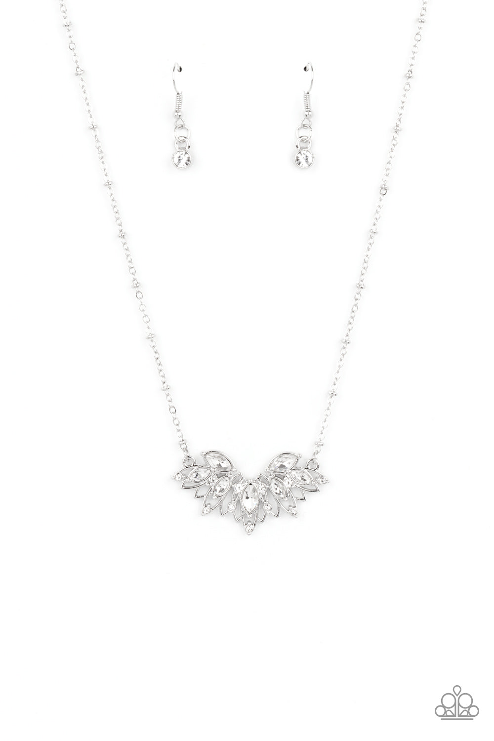 Deluxe Diadem - White Necklace Paparazzi