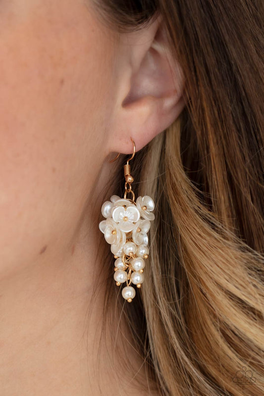 Paparazzi -Bountiful Bouquets - Gold Earrings