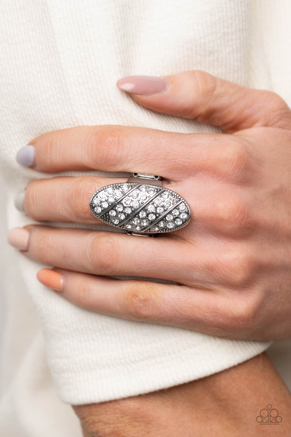 Paparazzi Ring Galactic Glitz - White