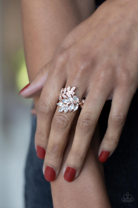 Paparazzi - Glowing Gardenista - Rose Gold Ring