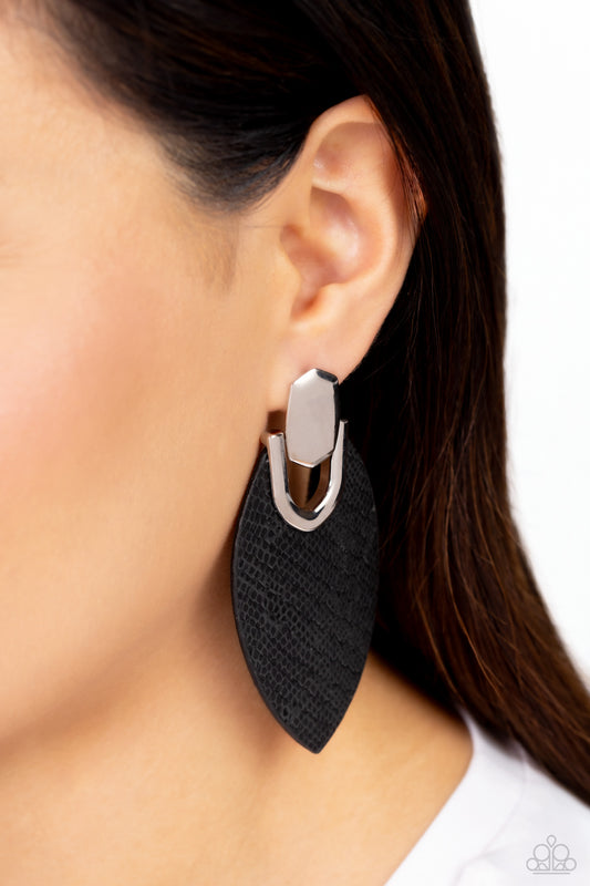 Paparazzi - Wildly Workable - Black Earrings