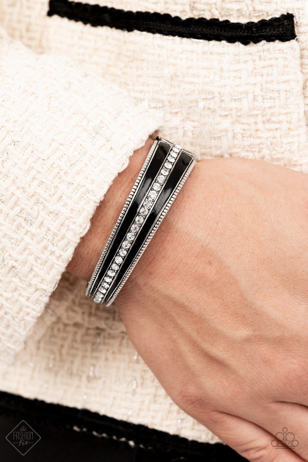 Exquisitely Empirical Black Bracelet- -Paparazzi