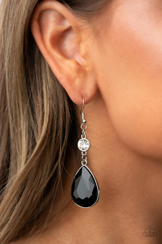 Smile for the Camera - Black - Paparazzi Earrings