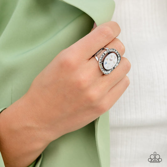 Paparazzi -Beach Bijou - White