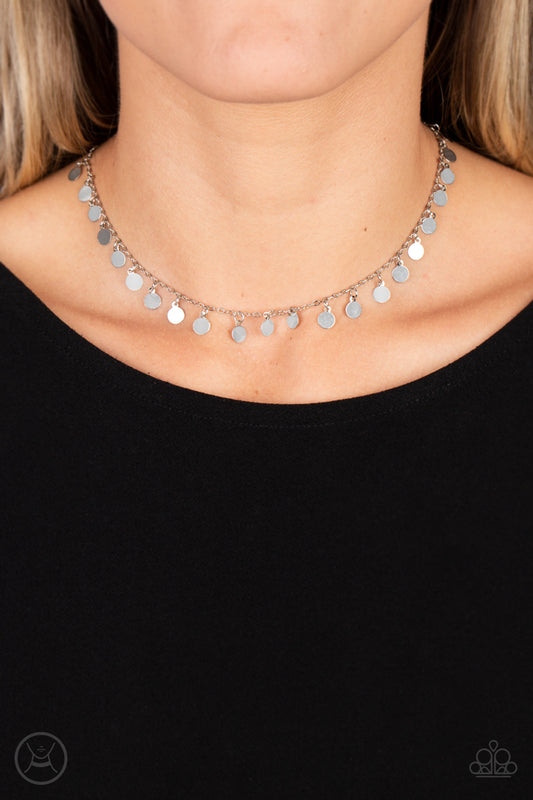 Paparazzi - Champagne Catwalk - Silver Choker