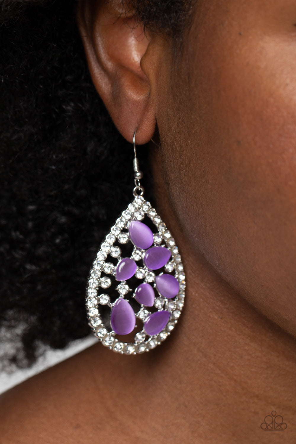 Paparazzi - Cats Eye Class - Purple Earrings