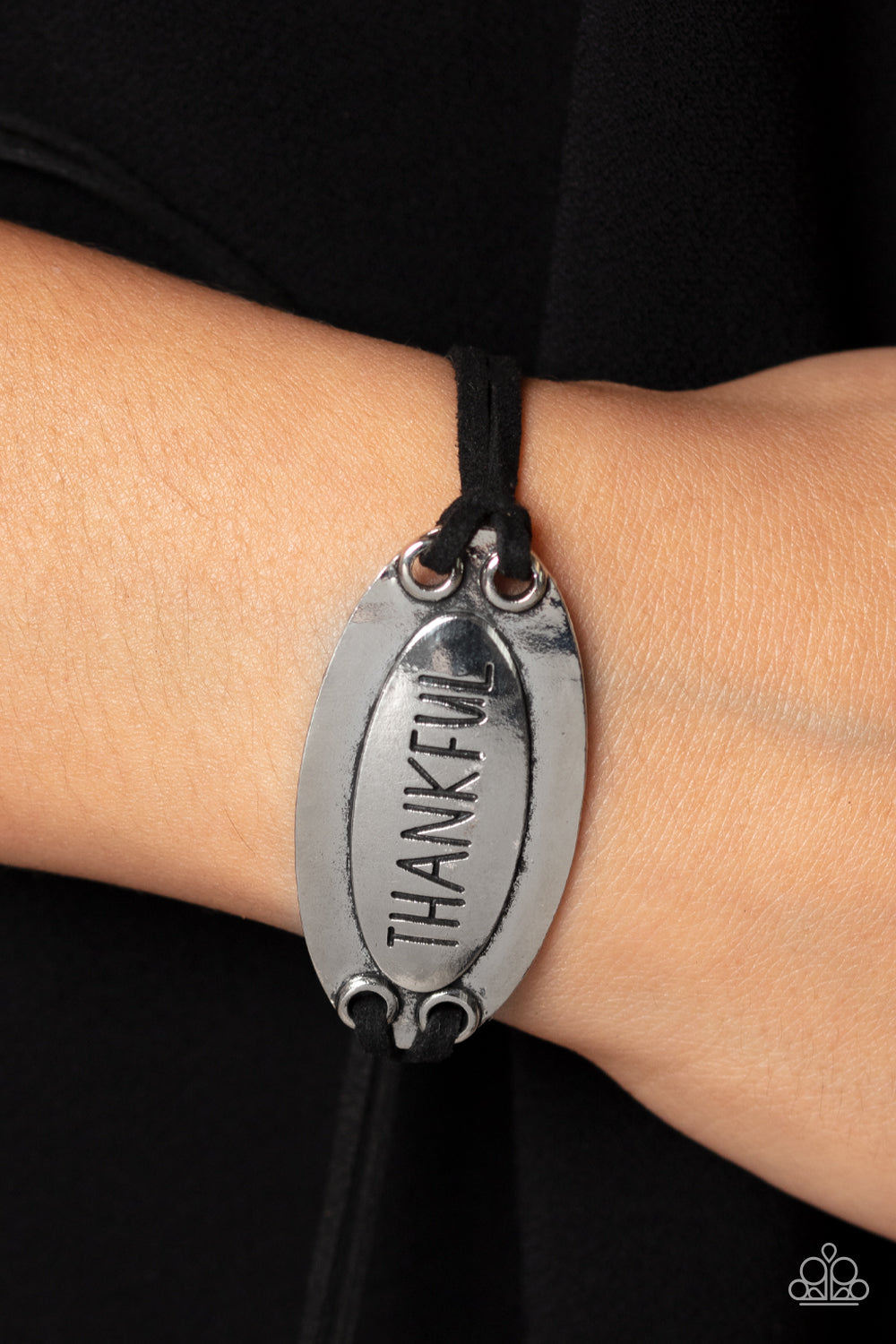 Paparazzi - Thankful Tidings - Black Bracelet