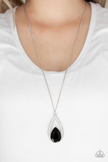 Paparazzi Notorious Noble Silver Black Necklace