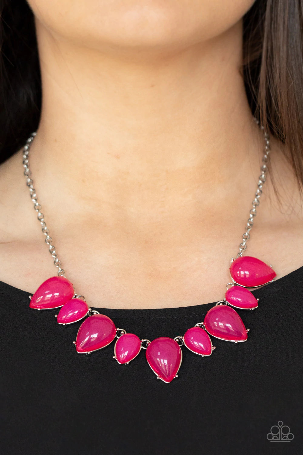 PINK GLASSY TEARDROP BEAD SILVER NECKLACE - PAPARAZZI