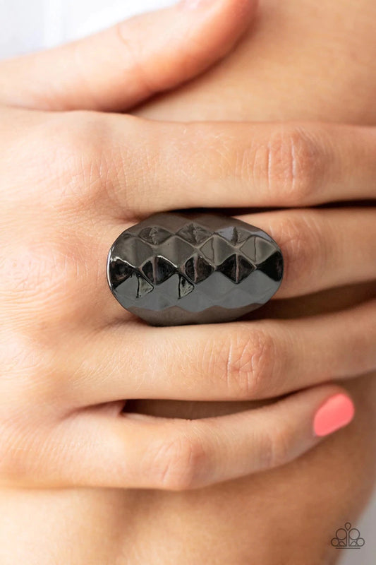 Paparazzi FEROCIOUSLY FACETED - BLACK
